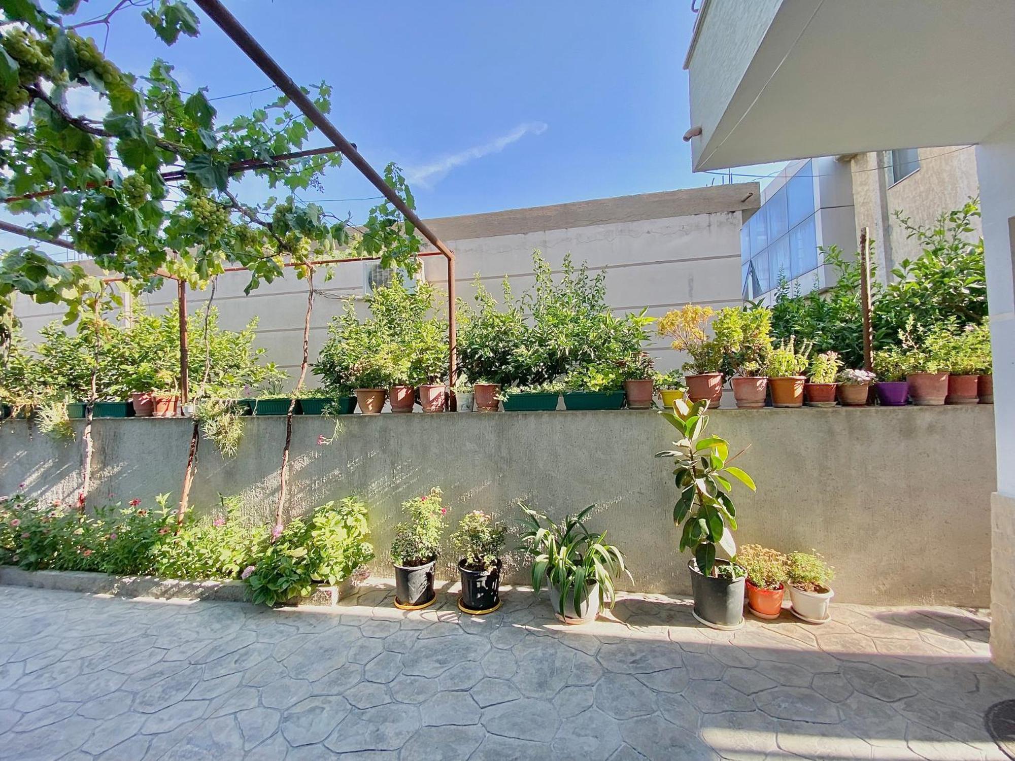 Floor 1 Vlorë