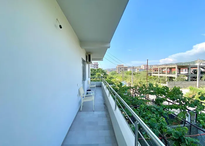 Floor Villa 1